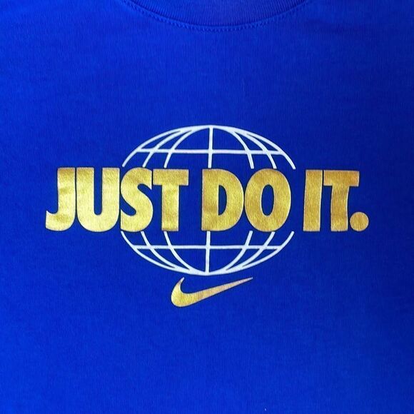 “Just Do It” Nike Swoosh Tee | Large - Picture 2 of 5